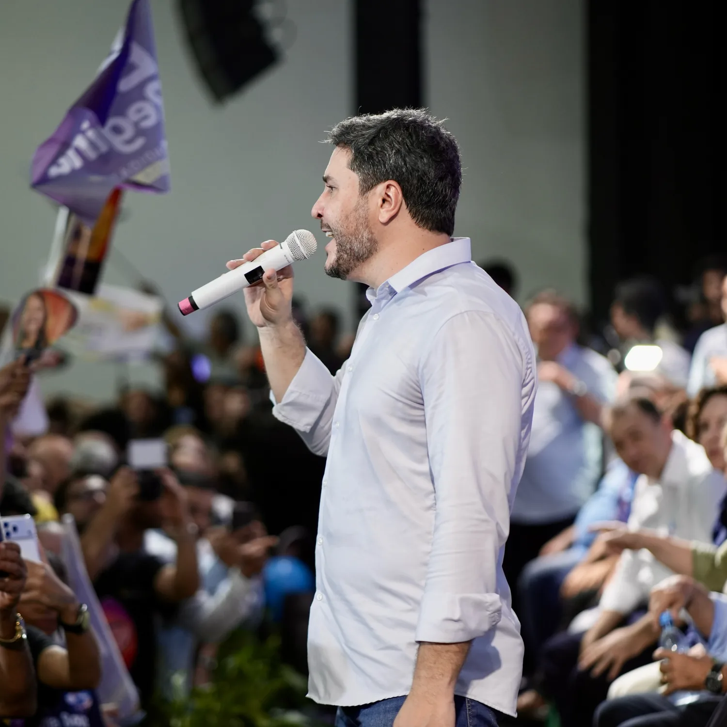 No microfone, na Convenção de Todas as Rondônias